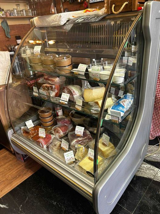 Охлаждаща витрина ,