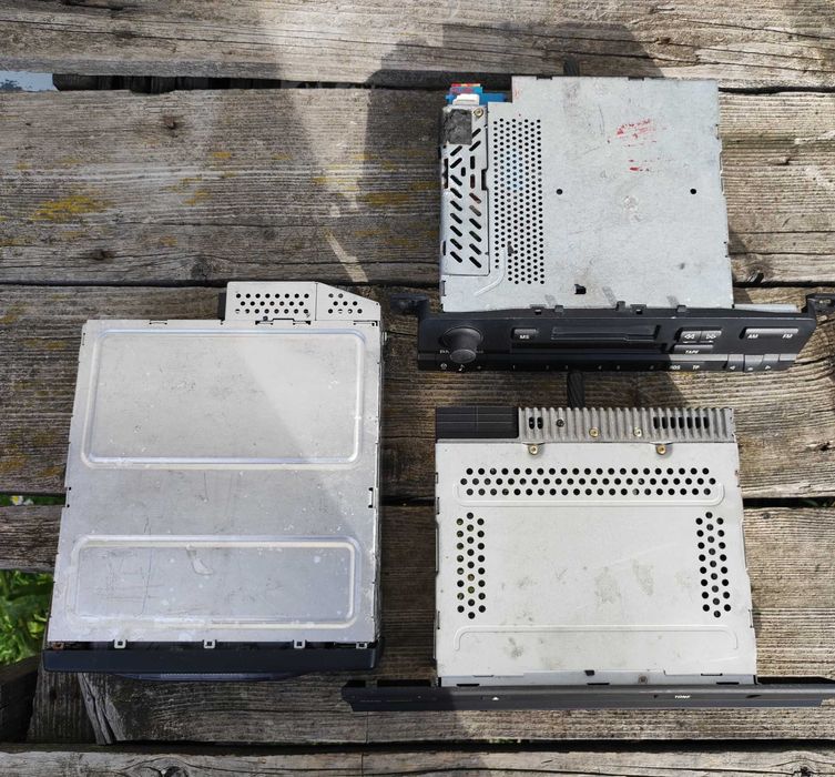 Lot 3 aparate auto BMW Casetofon Magazie 6cd Casetofon