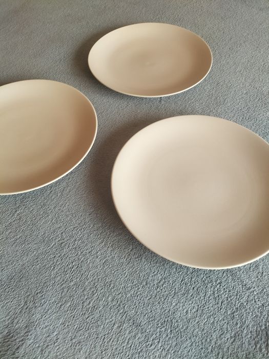 Set 3 farfurii mari de ceramica bej H&M Home