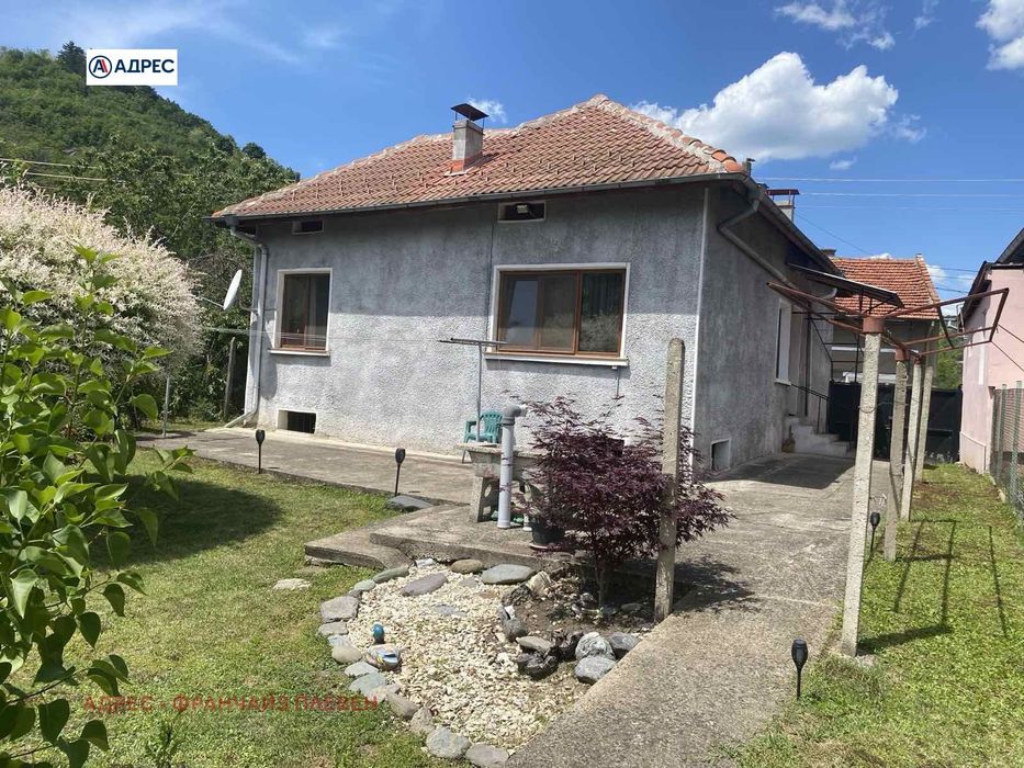 Продава се Къща в Берковица - 150 кв.м за 600 €/кв.м - Снимка #1