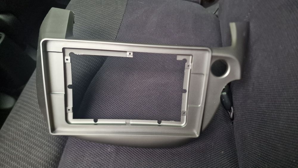 Конзола за мултимедия на хонда джаз 2012