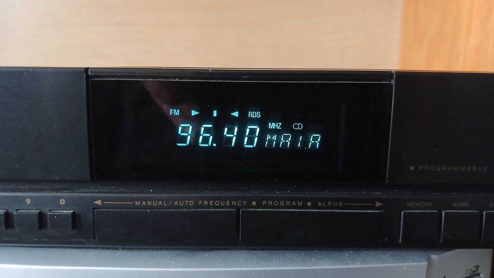 Стерео FM AM Tuner HITACHI FT 2000RDS