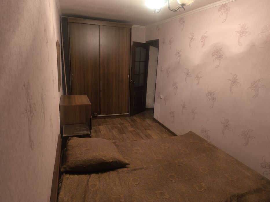 Сдам 2 комнатную квартиру 150000