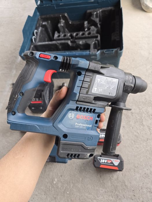 Bosch  GBH 18V-22 перфоратор