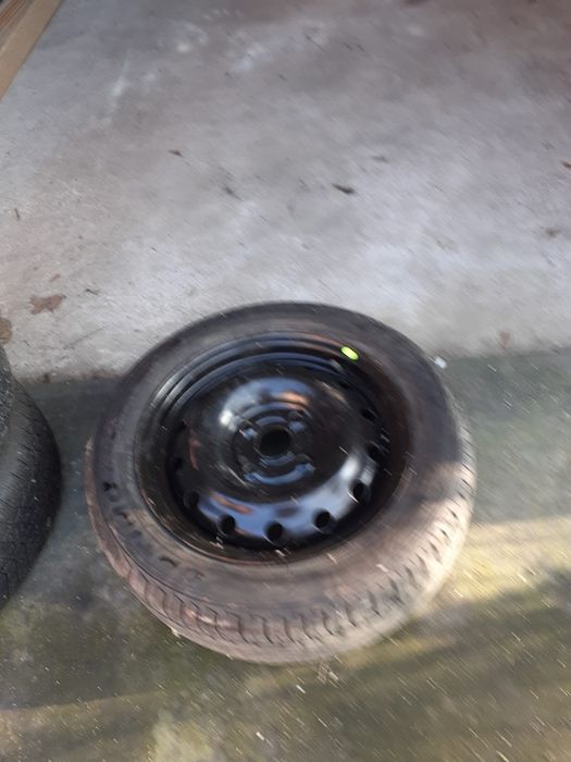 Vînd 4 roti si roata de rezerva