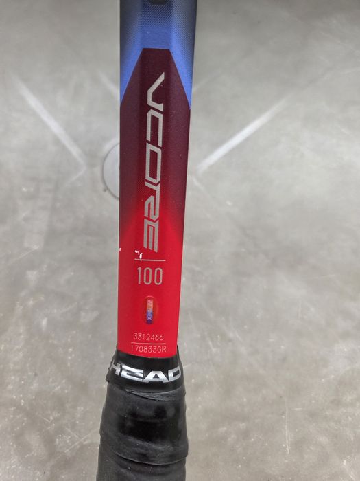 Тенис ракета YONEX VCORE 100