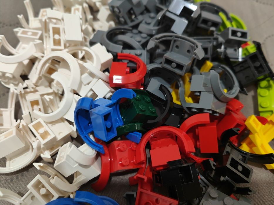 Roți lego, osii și aripi.