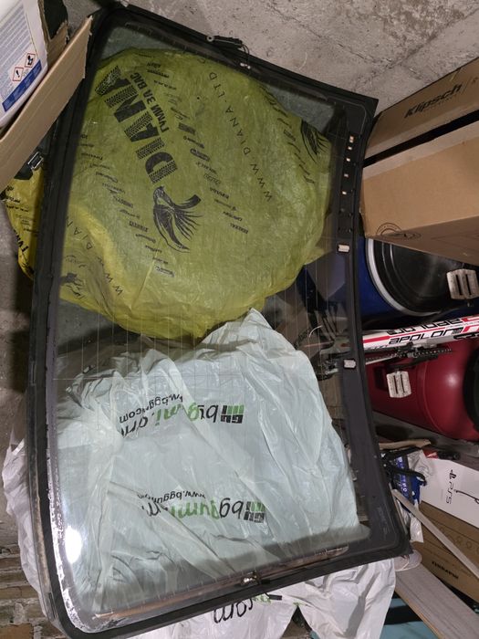 Пасат Б6 задно стъкло