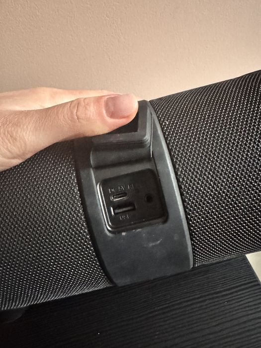 Boxa portabila e boda