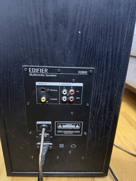 Срочно Колонки Studio Edifier R2800 в отличном состоянии