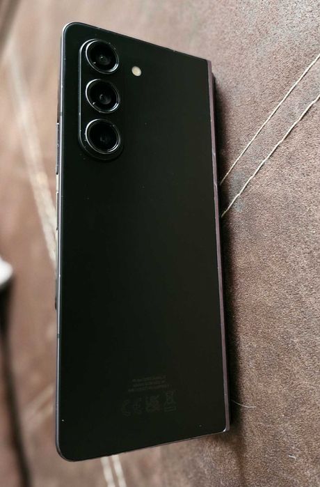 Samsung Galaxy Z Fold 5 5G – 512GB / 12GB RAM – Blek