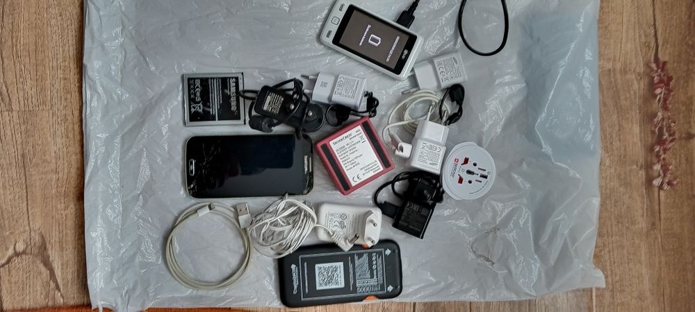 Adaptoare telefon sh