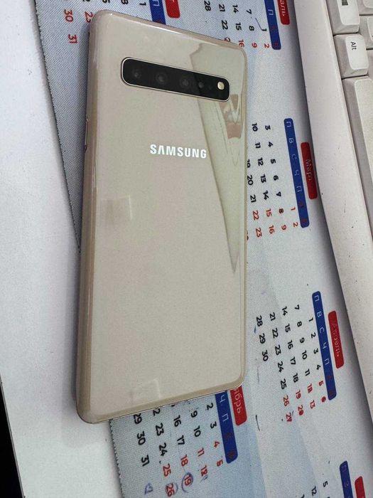 samsung S10 5G xolati yaxshi