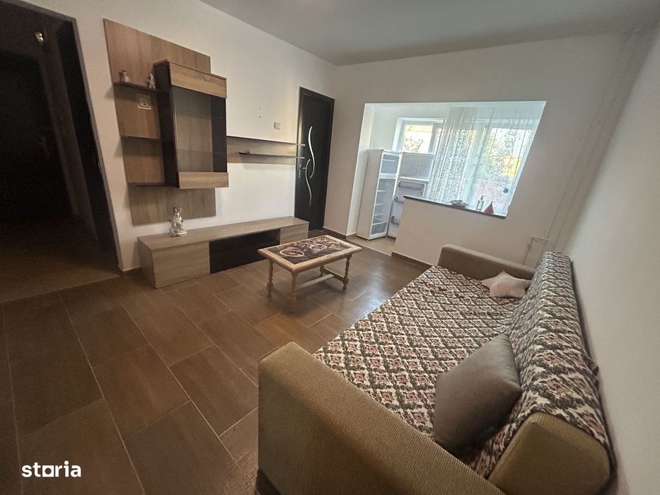 Mircea cel Bătrân -Gh. Lazăr -1 cameră,Mobilat,250 euro.Negociabil