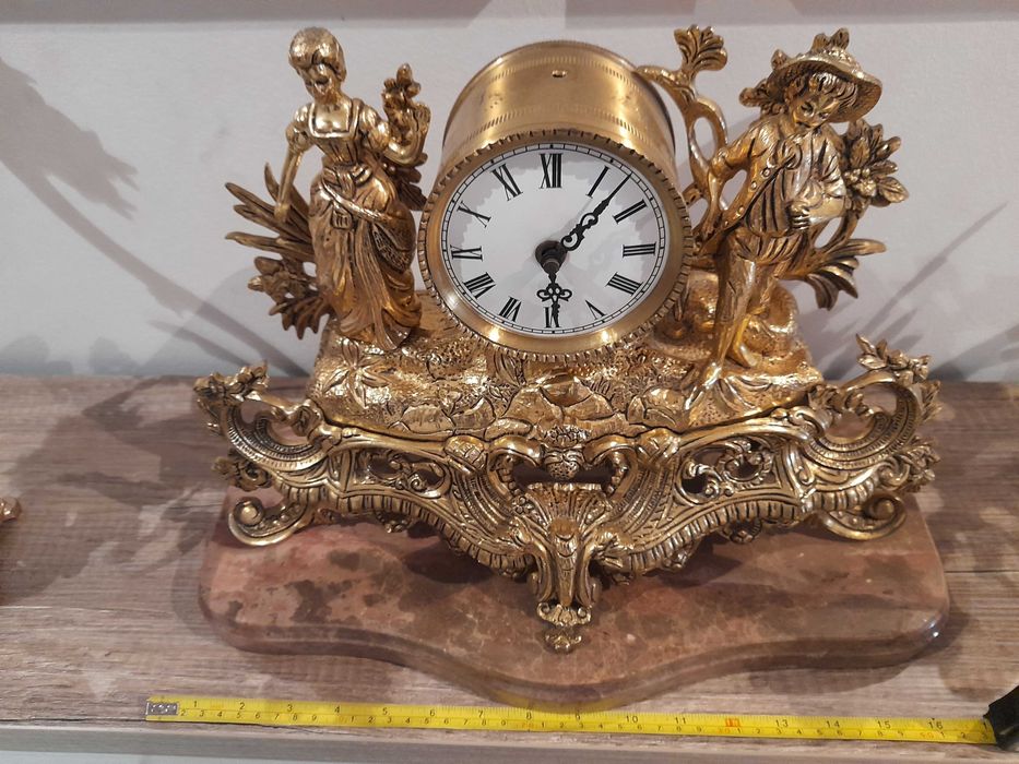 Ceas de șemineu și perechea de sfesnice!