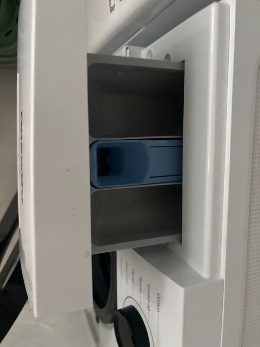 Vând mașină de spălat rufe Daewoo DWD-MV1011-4