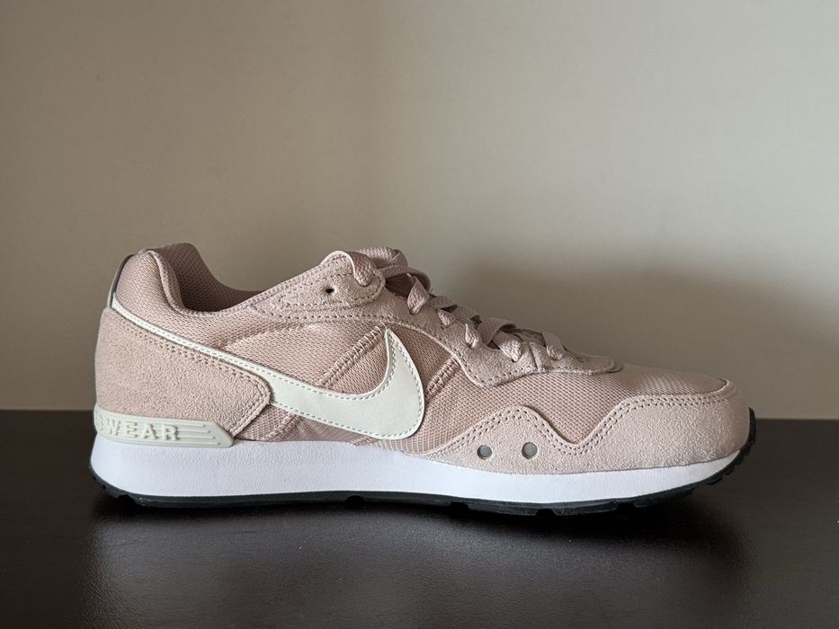 NIKE W VENTURE RUNNER 40.5номер 26см Стелка Нови с Кутия