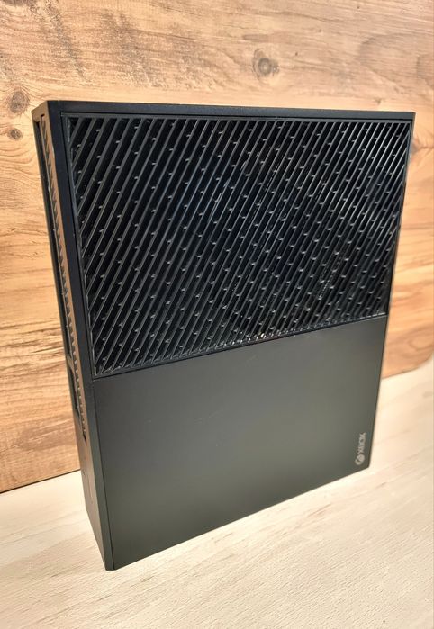 Продаваме XBOX ONE 500gb