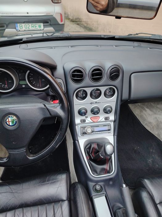 Alfa Romeo spider 916 decapotabila