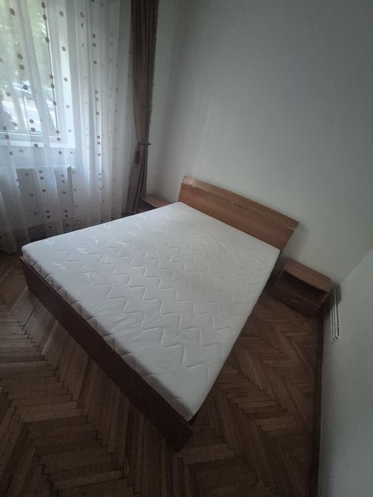 Închiriez apartament