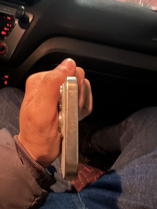 iPhone 15Pro 84% Акб, 128гб