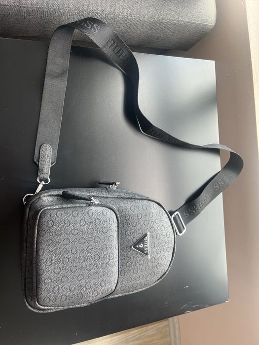 Чанта раница guess оригинална