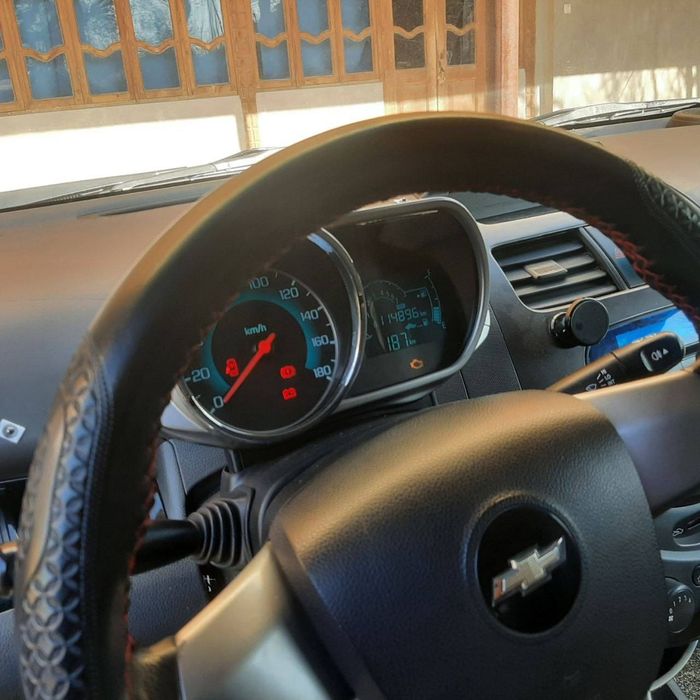 Zaruriyatga sotilyabdi moshina xalol