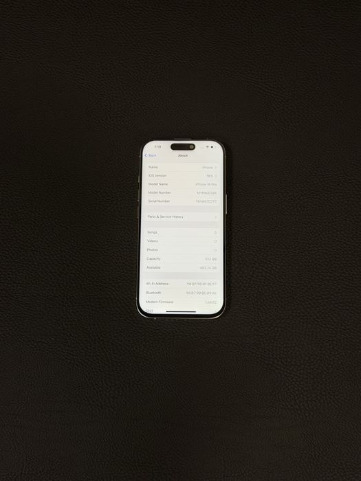 Продавам iPhone 16 PRO 512 GB