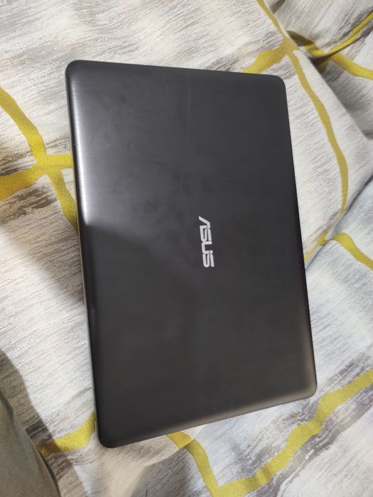 Asus I3-7020U/8GbRam