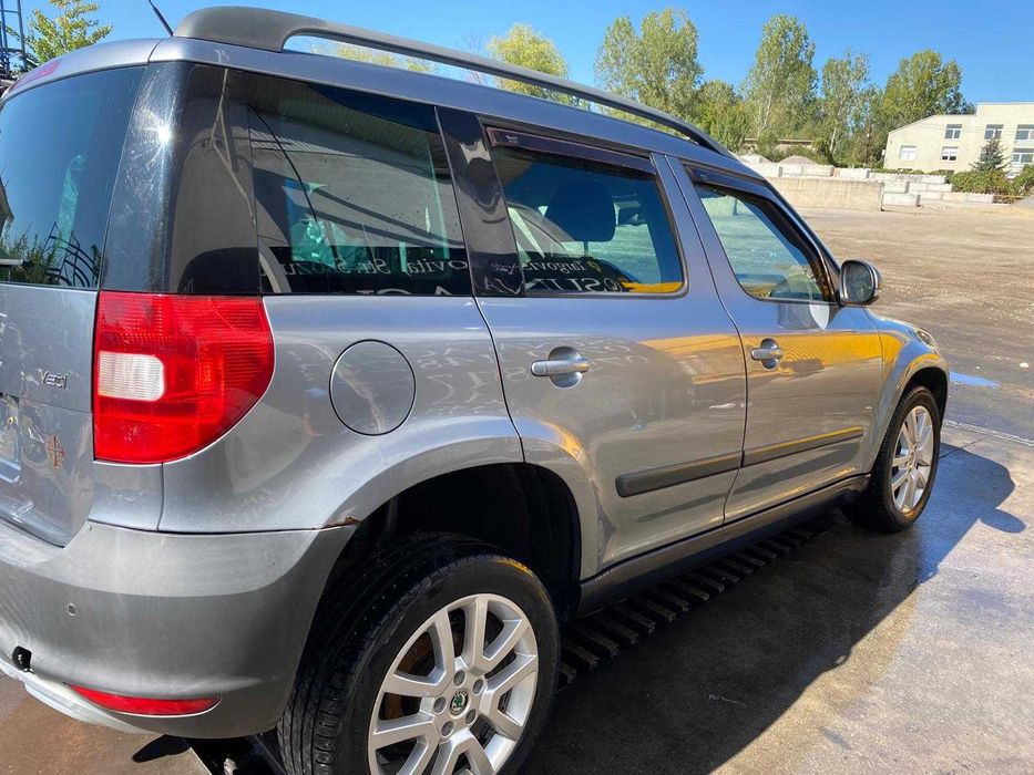 dezmembrez Skoda Yeti cod motor CFHA/usa fata yeti/hayon yeti/usa