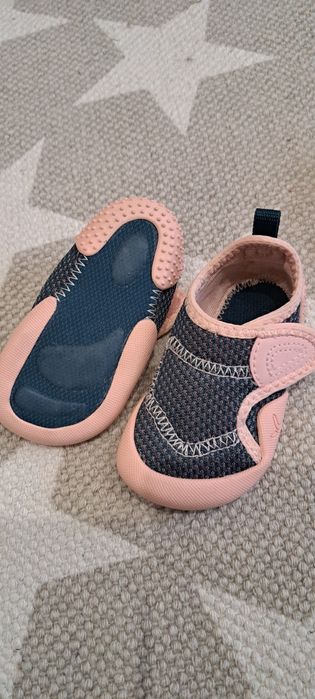 Обувки за момиче 18 и 19 номер