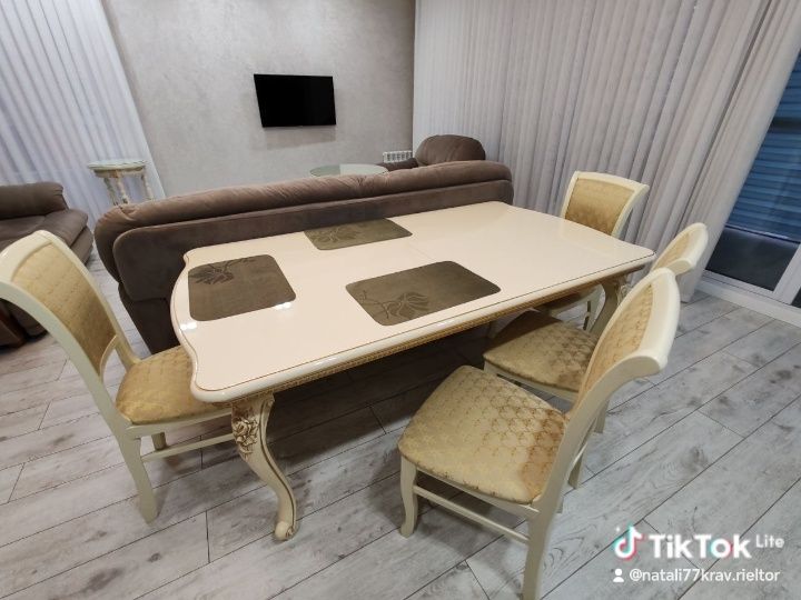 Мебель Италия стол стулья