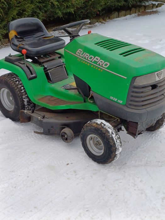 De vânzare tractoraz tuns gazon