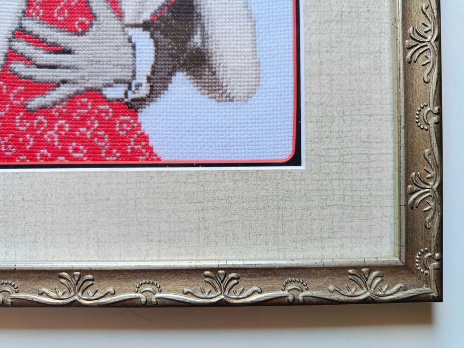 гоблен ,,Флирт", ръчно ушит , рамкиран