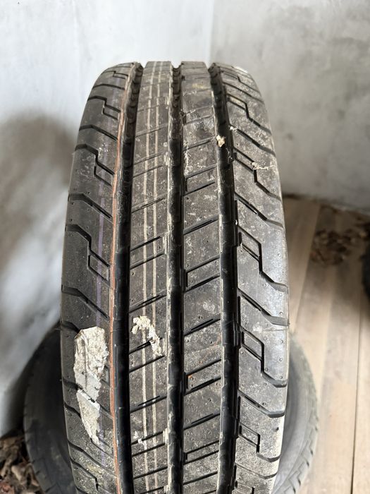 2бр Бусови гуми 205/65 R16c Continental ContiVanContact НОВИ!