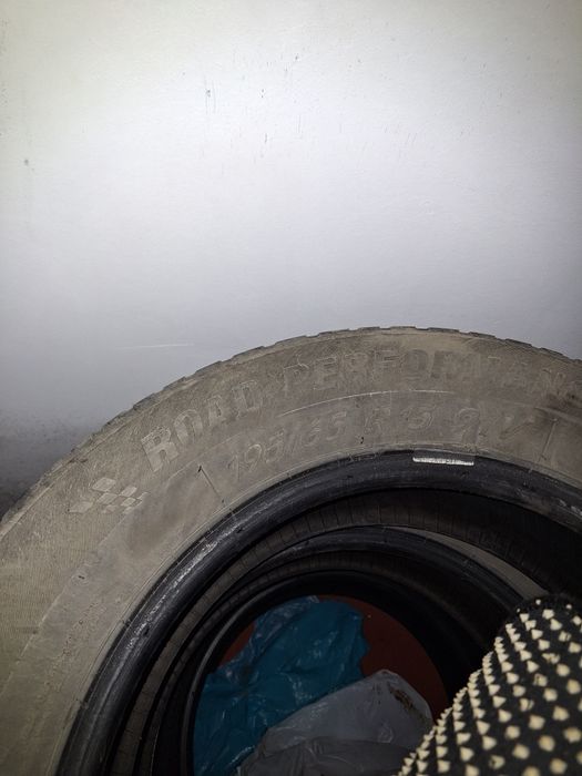 2бр Гуми 195 / 65 / 15