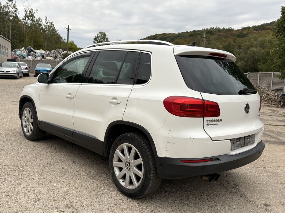 Vand Volkswagen Tiguan , an 2012 , motor 2.0 TDI ,140 cp , tractiune fata , cutie manuala