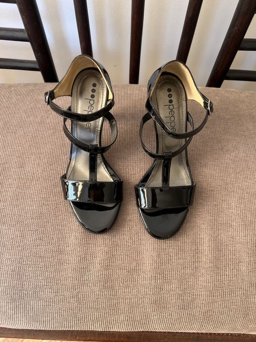 Sandale noi piele lacuita neagra, marimea 37
