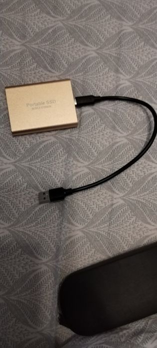 Hard disk extern, Vaxiuja, 2TB, USB 3.1, De aur