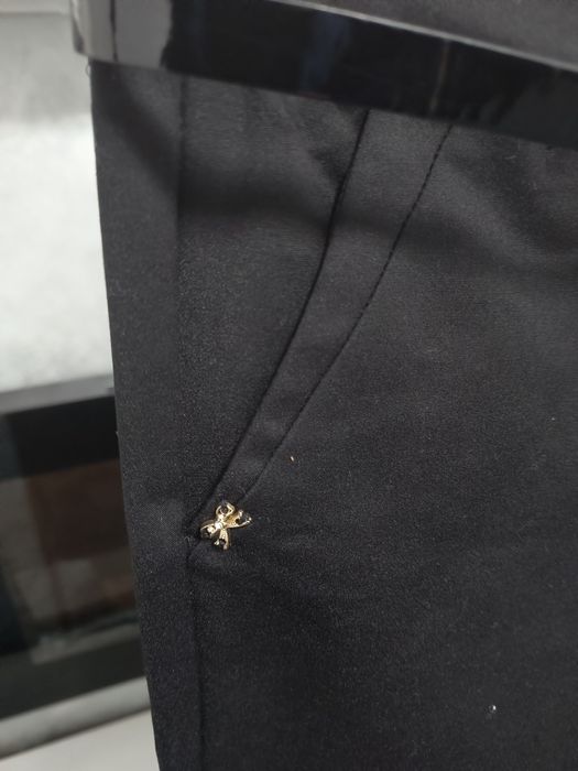 Vând pantaloni stil elegant