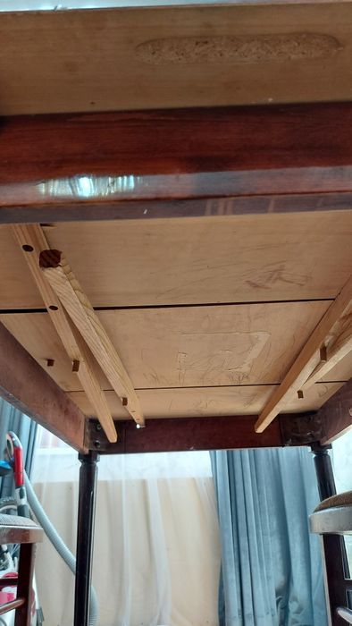 Стол раздвижной продаётся