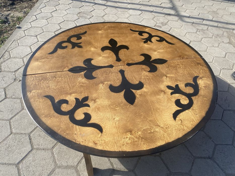 Продам стол 120см диаметр