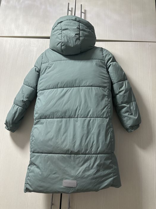 Продам куртку для девочки