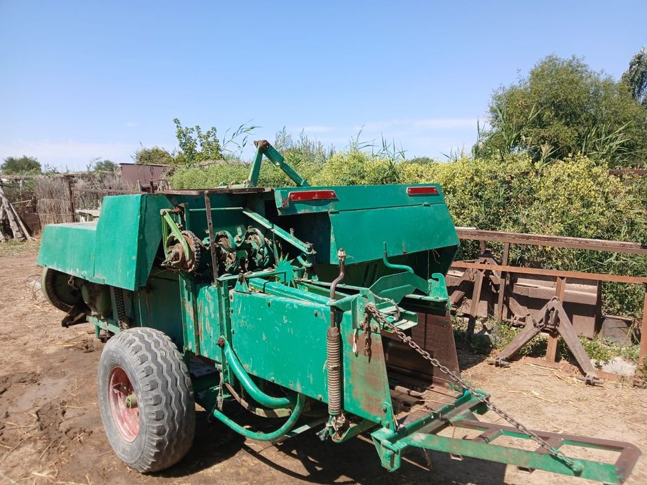 Пресс подборщик Дана пресс