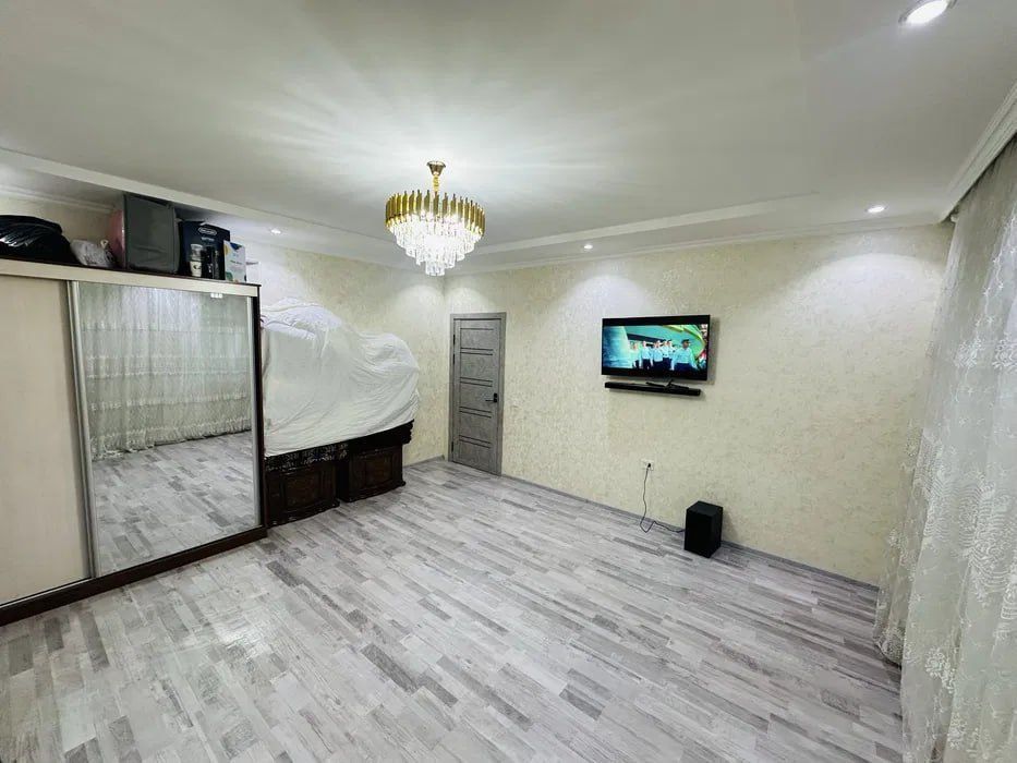 2/1/9 (1 этаж). Спутник 4, Сергели. Квартира 59 м². Метро - 800 м.