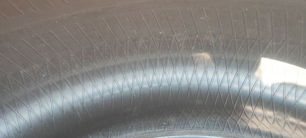 Продам резину 235//55/R18