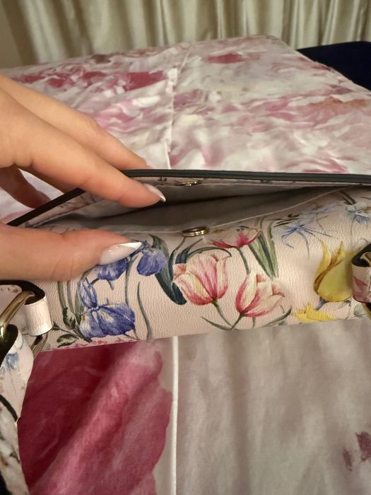 Цветна чанта Aldo с пеперуда