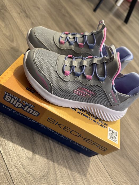 Incaltaminte sport pentru fetite