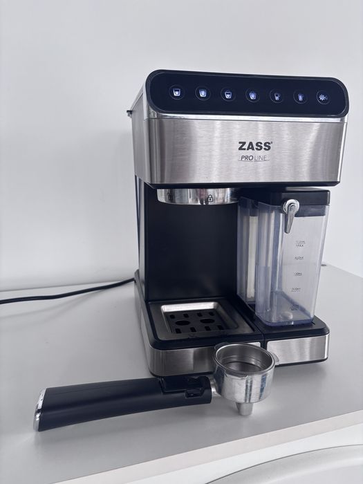 Espressor manual cu spumare automată