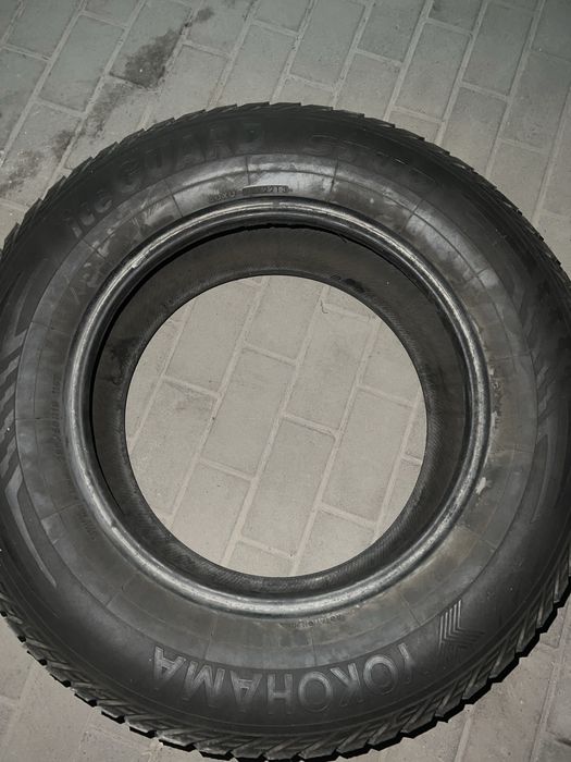 Продам комплект зимних шин